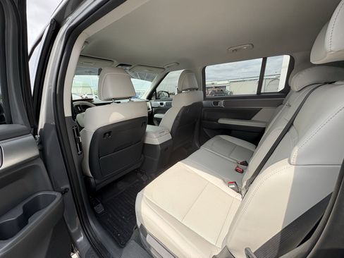 Used 2024 Hyundai Santa Fe SEL image 5