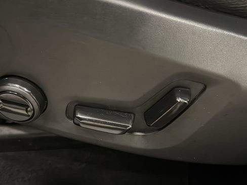 Certified 2023 Volvo XC60 B5 Plus w/ Climate Package image 24