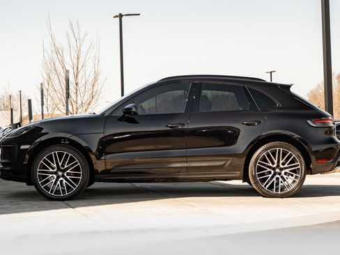 Used 2022 Porsche Macan AWD/4WD image 6