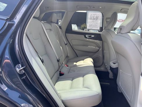Certified 2025 Volvo XC60 B5 Core w/ Protection Package Premier AWD/4WD image 22