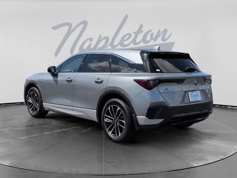 Used 2024 Acura ZDX A-Spec RWD image 6
