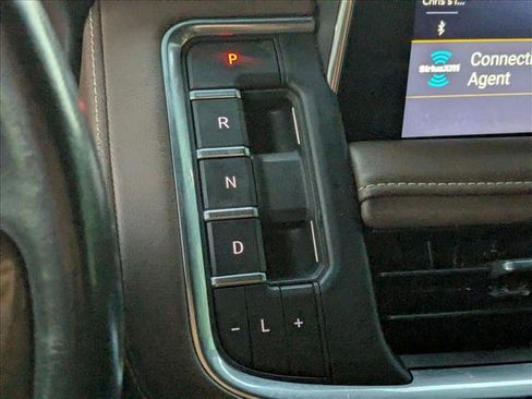 Used 2021 Chevrolet Suburban High Country w/ Premium Package image 12