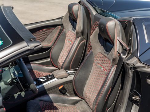 Used 2018 Lamborghini Huracan LP 580-2 RWD image 42