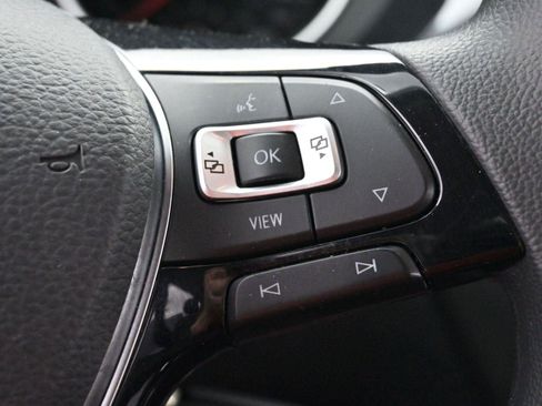 Used 2021 Volkswagen Tiguan S image 18