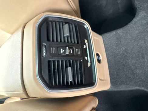 Used 2023 Porsche Macan AWD/4WD image 27