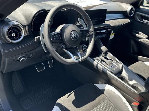 New 2026 Alfa Romeo Tonale w/ Active Assist Package AWD/4WD image 2