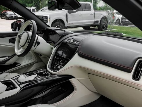 Used 2023 Aston Martin DBX 707 image 11
