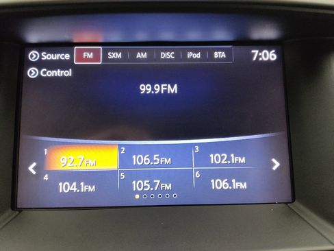 Used 2019 Nissan Pathfinder S AWD/4WD image 25