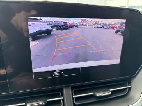 Used 2024 Chevrolet Trax LS w/ Driver Confidence Package FWD image 18