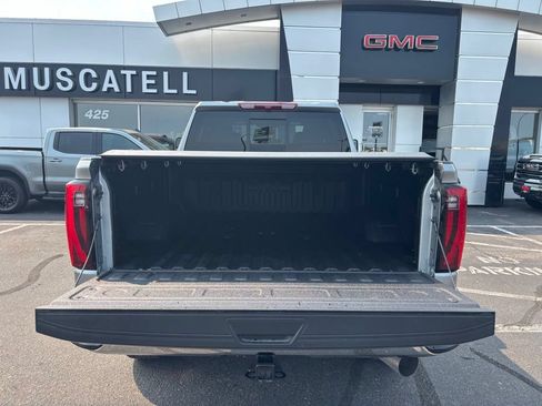 Used 2026 GMC Sierra 3500 SLT w/ SLT Premium Package AWD/4WD image 32