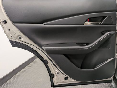 Used 2022 MAZDA CX-30 AWD 2.5 S w/ Preferred Package image 22