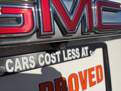 Used 2018 GMC Acadia SLE w/ Driver Alert Package I image 13