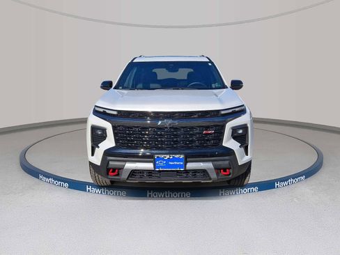 Used 2025 Chevrolet Traverse Z71 w/ Enhanced Driving Package image 2