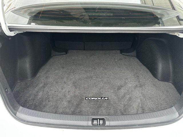 Used 2024 Toyota Corolla LE w/ LE Convenience Package FWD image 20