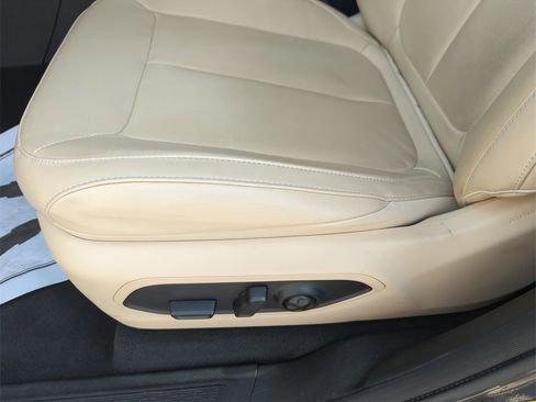 Used 2022 Jeep Grand Cherokee Limited image 33