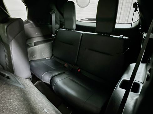 Used 2024 Mitsubishi Outlander SE image 29