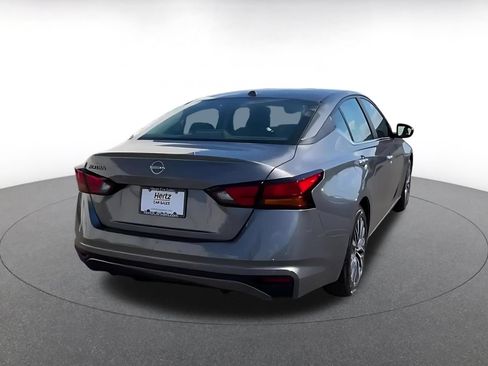Used 2025 Nissan Altima 2.5 SV FWD image 15