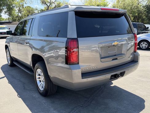 Used 2019 Chevrolet Suburban LT image 6