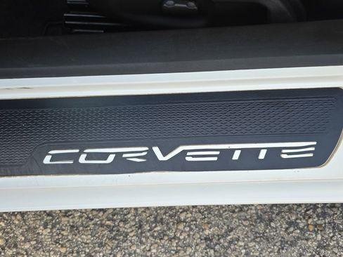 Used 2005 Chevrolet Corvette Coupe RWD image 16