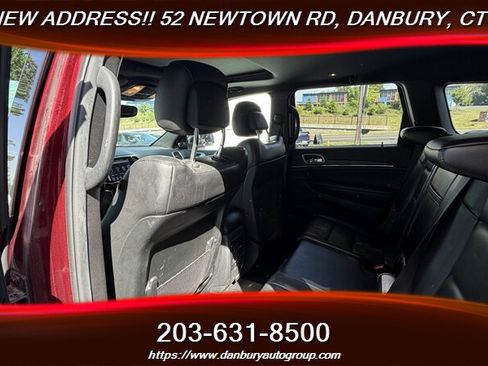 Used 2019 Jeep Grand Cherokee Limited AWD/4WD image 14