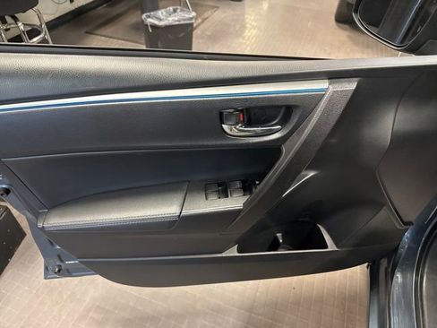 Used 2015 Toyota Corolla S w/ Driver Convenience Package image 10