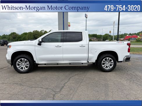 Used 2023 Chevrolet Silverado 1500 LTZ AWD/4WD image 2