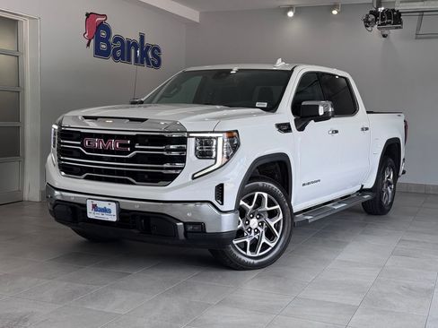 Certified 2023 GMC Sierra 1500 SLT w/ SLT Premium Plus Package AWD/4WD image 2