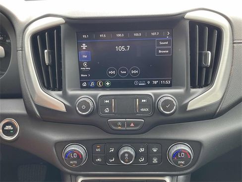 Used 2024 GMC Terrain SLT image 9