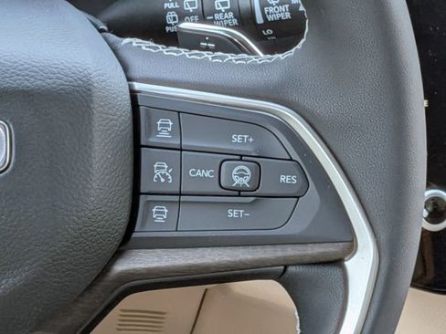 New 2026 Jeep Grand Cherokee Limited AWD/4WD image 20