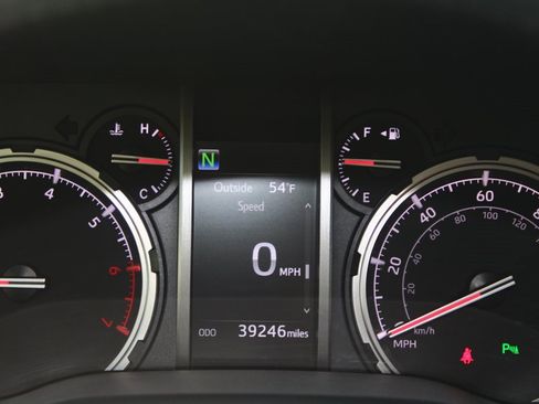 Used 2022 Toyota 4Runner Limited image 22