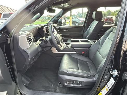 Used 2025 Toyota Tundra Limited AWD/4WD image 23