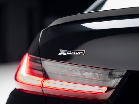 Used 2023 BMW M3 Competition image 31