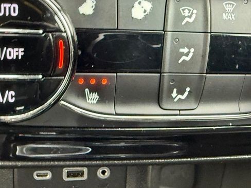 Used 2021 Buick Encore GX Select w/ Sport Touring Package image 22