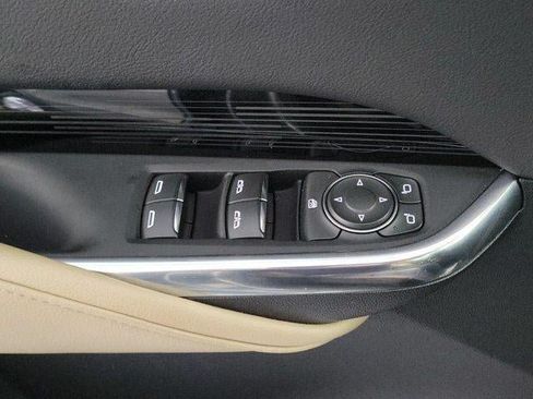 Certified 2024 Cadillac XT4 Luxury FWD image 17