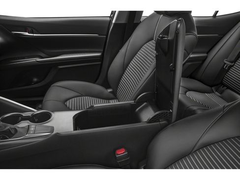 Used 2023 Toyota Camry SE image 12