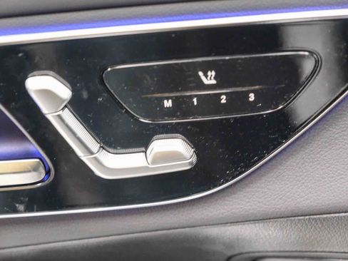 Used 2026 Mercedes-Benz GLC 300 image 27