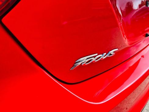 Used 2012 Ford Focus SEL image 9