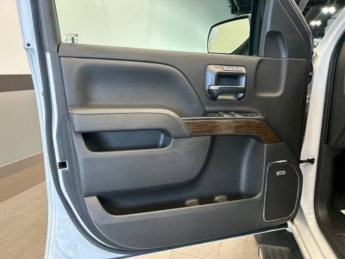 Used 2018 GMC Sierra 1500 Denali w/ Denali Ultimate Package AWD/4WD image 9