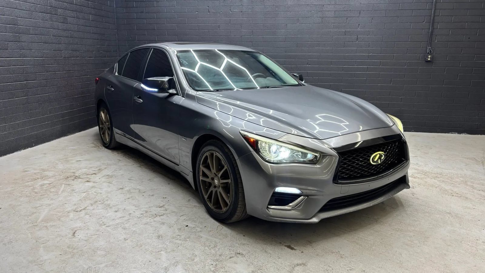 Used 2018 INFINITI Q50 Luxe w/ Cargo Package (L95) RWD image 1