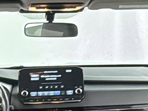 Used 2024 Mitsubishi Outlander SE Black Edition image 17