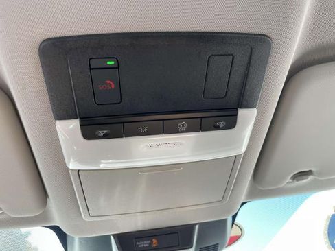 Certified 2023 Nissan Rogue SV image 33