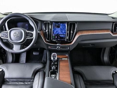 Certified 2023 Volvo XC60 B5 Ultimate w/ Climate Package FWD image 20