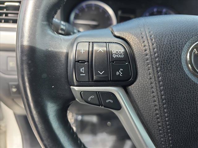 Used 2018 Toyota Highlander SE AWD/4WD image 17
