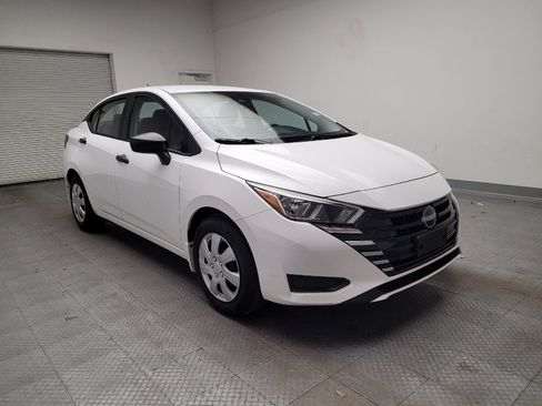 Used 2024 Nissan Versa S w/ Trunk Package image 13