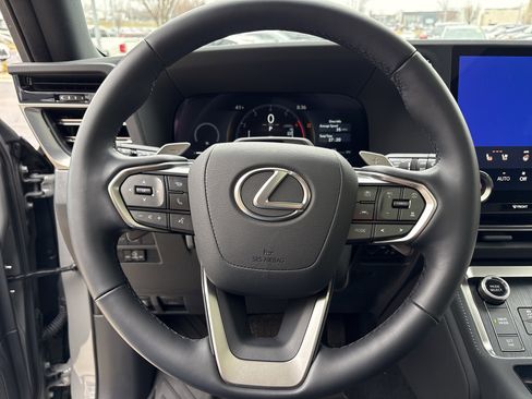 Certified 2025 Lexus GX 550 w/ Accessory Package (2T) image 17