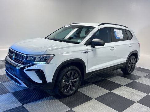 Certified 2024 Volkswagen Taos S FWD image 3