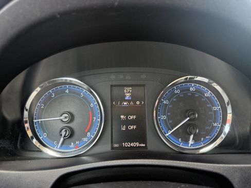 Used 2019 Toyota Corolla SE FWD image 18