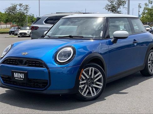 New 2026 MINI Cooper 2-Door Hardtop FWD image 2