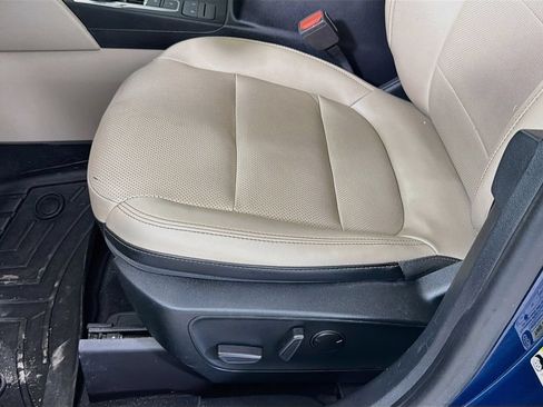 Used 2020 Ford Escape SEL FWD image 23