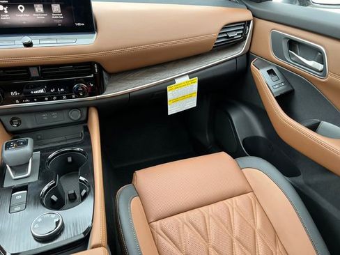 New 2026 Nissan Rogue Platinum AWD/4WD image 30
